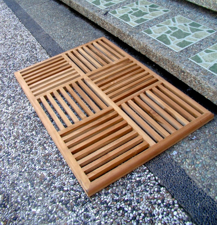 outdoor shower mat